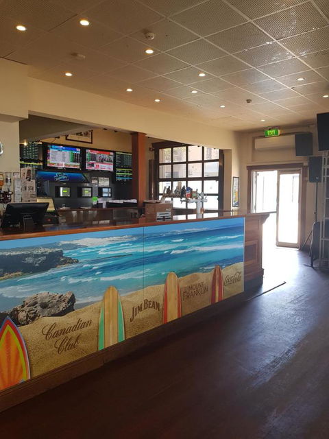 Pier Hotel Port Lincoln - Accommodation Redcliffe 2