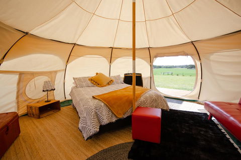 Bukirk Glamping & Fancy Coops - Accommodation Redcliffe 8