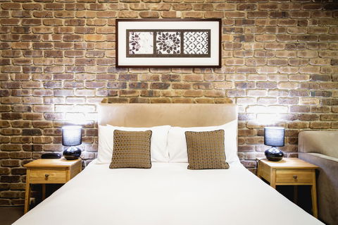 The Lodge By Manna - Accommodation Redcliffe 5