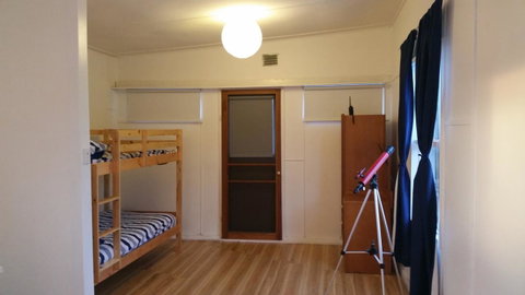 The Sandland Shack - Accommodation Redcliffe 4