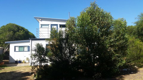 The Sandland Shack - Accommodation Redcliffe 5