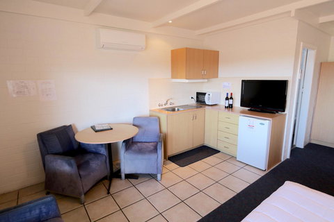 Harbour View Motel - Accommodation Redcliffe 23