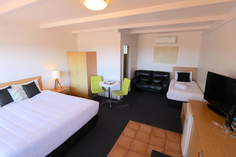Harbour View Motel - Accommodation Redcliffe 18