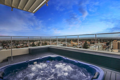 Glenelg Skyline Penthouse - Accommodation Redcliffe 0
