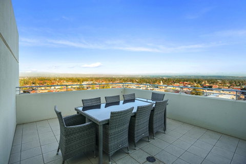 Glenelg Skyline Penthouse - Accommodation Redcliffe 39