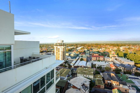 Glenelg Skyline Penthouse - Accommodation Redcliffe 17