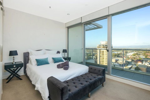 Glenelg Skyline Penthouse - Accommodation Redcliffe 19