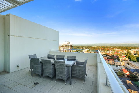 Glenelg Skyline Penthouse - Accommodation Redcliffe 6