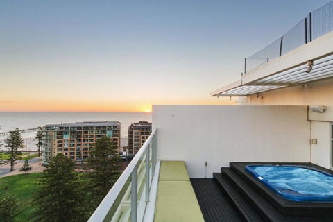 Glenelg Skyline Penthouse - Accommodation Redcliffe 27
