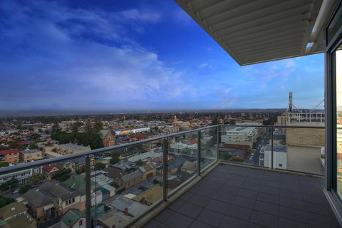 Glenelg Skyline Penthouse - Accommodation Redcliffe 28