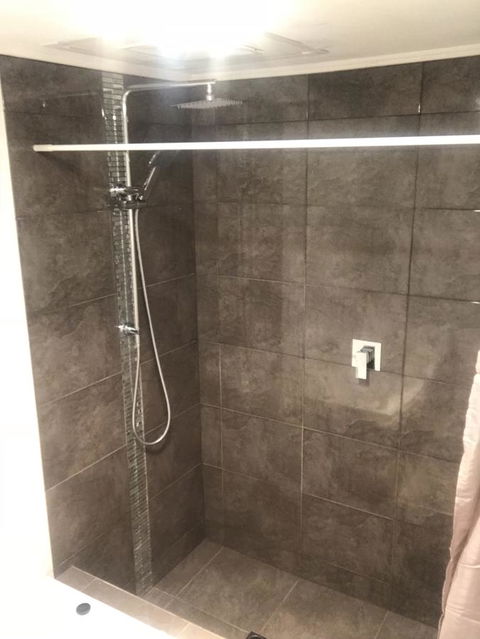 Lakeside - Accommodation Redcliffe 8