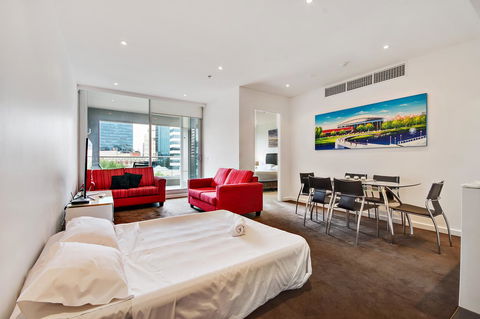 Swainson On Hindmarsh - Accommodation Redcliffe 8