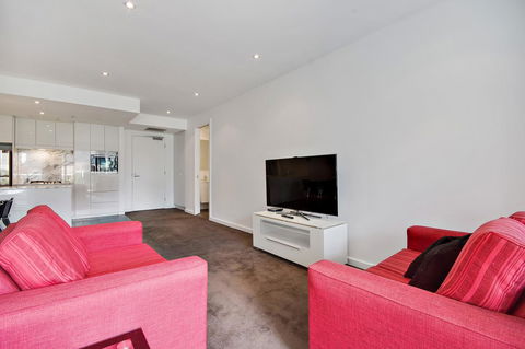 Swainson On Hindmarsh - Accommodation Redcliffe 1