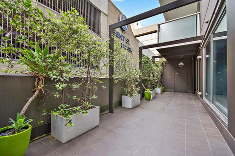 Swainson On Hindmarsh - Accommodation Redcliffe 16
