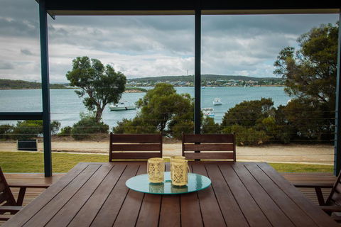 Waterfront On Osprey - Accommodation Redcliffe 10