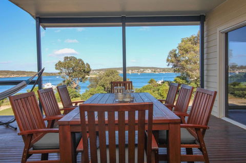 Waterfront On Osprey - Accommodation Redcliffe 20