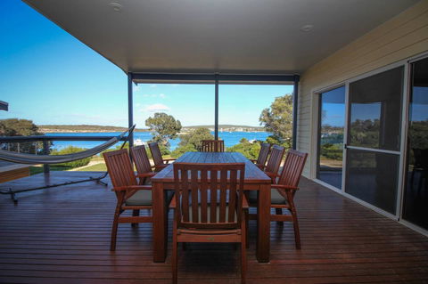 Waterfront On Osprey - Accommodation Redcliffe 12