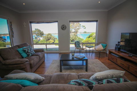 Waterfront On Osprey - Accommodation Redcliffe 5