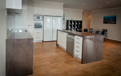 Waterfront On Osprey - Accommodation Redcliffe 8
