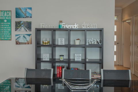 Waterfront On Osprey - Accommodation Redcliffe 9