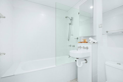 One Mile Retreat - Accommodation Redcliffe 11