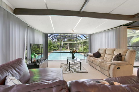 The Palms - Accommodation Redcliffe 10