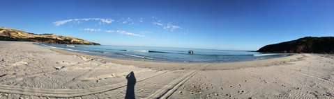 Middle River Beach House - East & West House - Accommodation Redcliffe 18