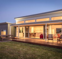 Middle River Beach House - East Wing - Accommodation Redcliffe