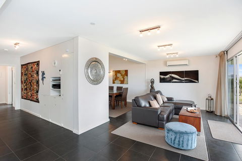 Esplanade Escape - Accommodation Redcliffe 26