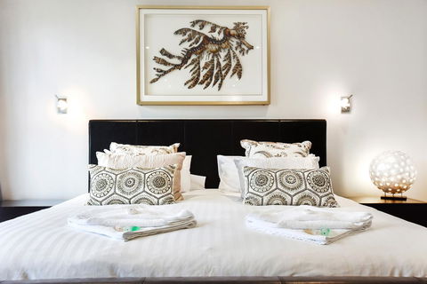 Esplanade Escape - Accommodation Redcliffe 2