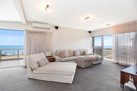 Esplanade Escape - Accommodation Redcliffe 17