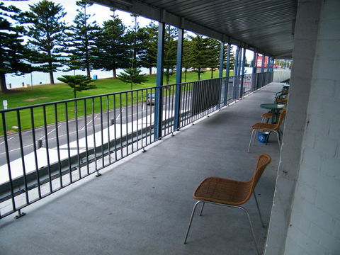 Grand Tasman Hotel - Accommodation Redcliffe 31