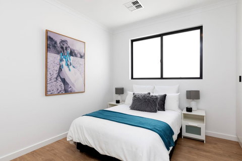 Brand New Affordable Luxury 3 Bedroom 3 Bathrooms House Close To Adelaide City, Chinatown, Beach, Adelaide Airport - Accommodation Redcliffe 11
