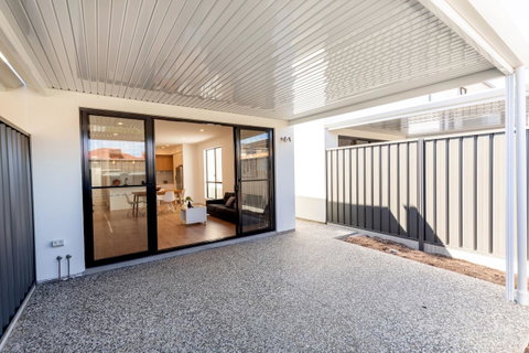 Brand New Affordable Luxury 3 Bedroom 3 Bathrooms House Close To Adelaide City, Chinatown, Beach, Adelaide Airport - Accommodation Redcliffe 3