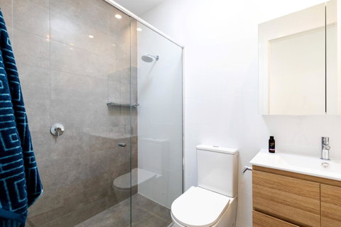 Brand New Affordable Luxury 3 Bedroom 3 Bathrooms House Close To Adelaide City, Chinatown, Beach, Adelaide Airport - Accommodation Redcliffe 9