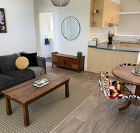 Sunshine Four - Accommodation Redcliffe