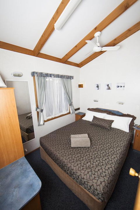 Lakeside Tourist Park - Accommodation Redcliffe 15