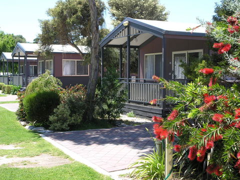 Lakeside Tourist Park - Accommodation Redcliffe 17