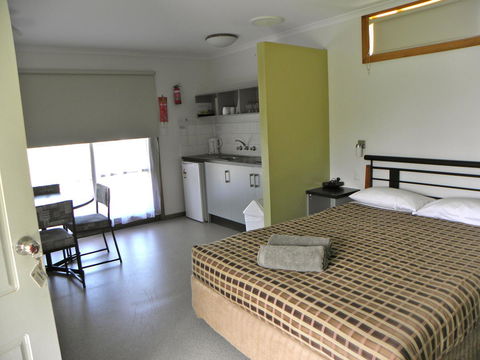 Lakeside Tourist Park - Accommodation Redcliffe 9