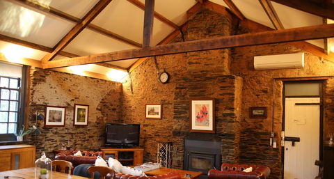 William Hunt's Retreat - Cypress Studio - Accommodation Redcliffe 18