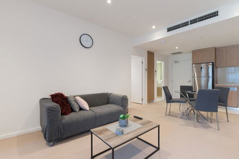 Ther-Rich 2Brm CBD Apartment - Accommodation Redcliffe 32