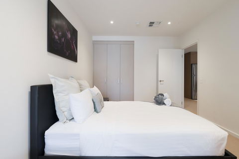 Ther-Rich 2Brm CBD Apartment - Accommodation Redcliffe 0