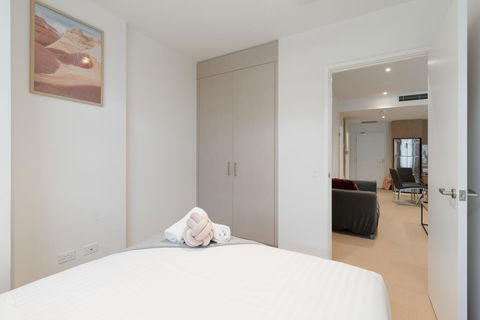 Ther-Rich 2Brm CBD Apartment - Accommodation Redcliffe 8