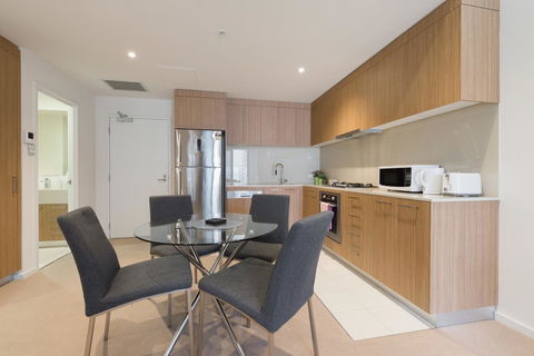 Ther-Rich 2Brm CBD Apartment - Accommodation Redcliffe 13