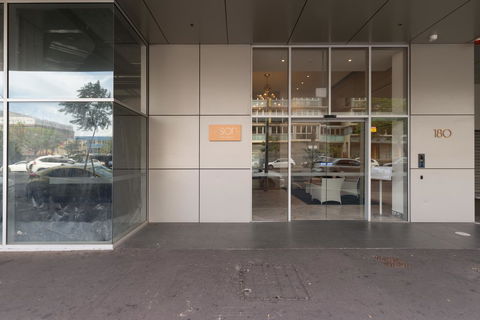 Ther-Rich 2Brm CBD Apartment - Accommodation Redcliffe 11
