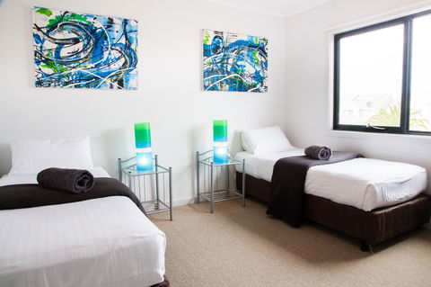 Mariners Cay Apartment - Accommodation Redcliffe 14