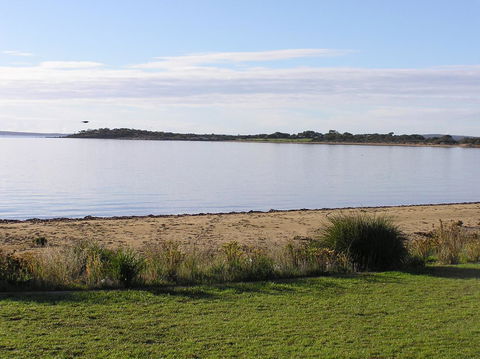 Mariners Cay Apartment - Accommodation Redcliffe 7