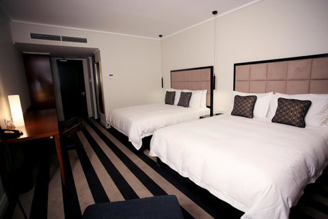 Ellen Hotel - Accommodation Redcliffe 19