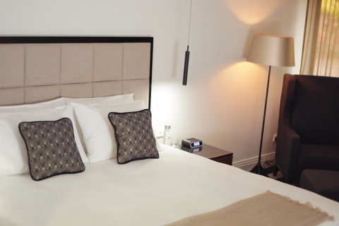 Ellen Hotel - Accommodation Redcliffe 10