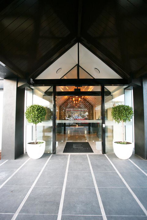 Ellen Hotel - Accommodation Redcliffe 0
